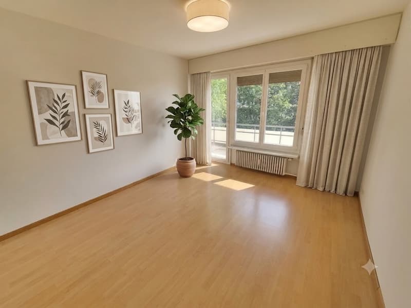 Befristet: Helles Wohntraum-Juwel mit Balkon (ca. 1,5 J.) (1)