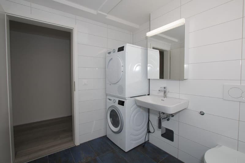 Ihr neues Zuhause mit atemberaubender Seesicht und Badeplatz (4)