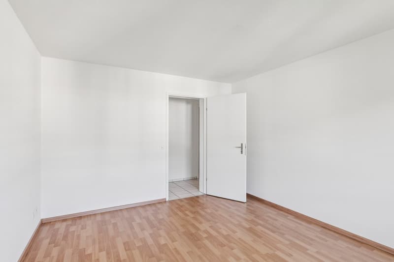 Attraktive 4.5-Zimmerwohnung mit Aussicht, Lift & Tiefgarage (5)