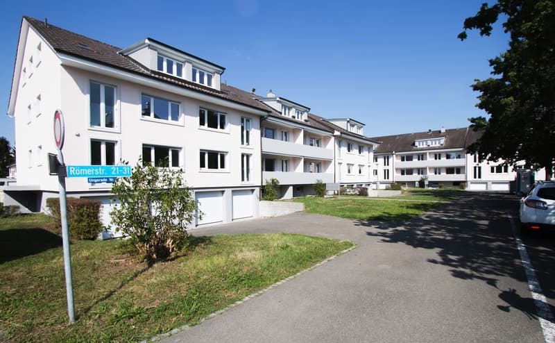 Charmante 3-Zimmer-Wohnung mit Balkon & Gartenmitbenutzung  Reinach BL (2)