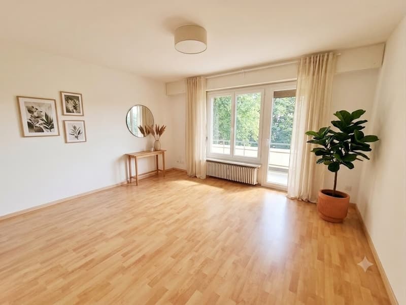 Befristet: Helles Wohntraum-Juwel mit Balkon (ca. 1,5 J.) (1)