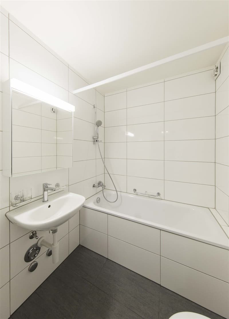 Modern - ideale Lage - 2 Balkone - privater Waschturm (5)
