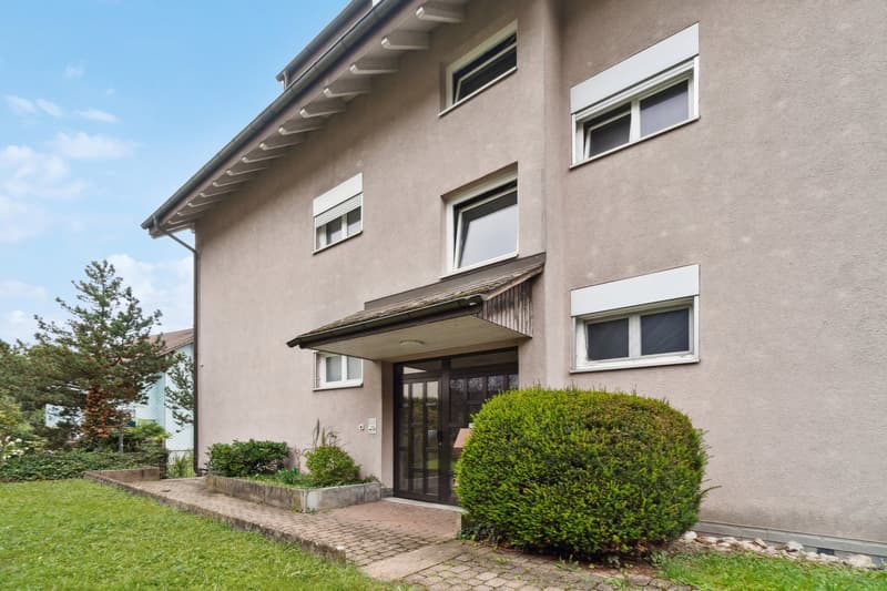 Tolle Maisonette-Wohnung mit Cheminée - ideale Lage ! (11)