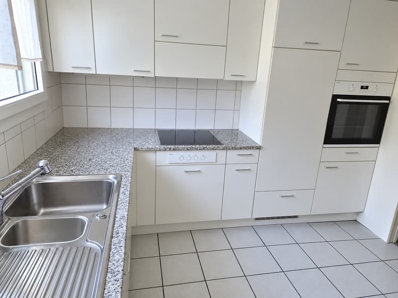 Grosse und zentralgelegene Wohnung in Kehrsatz (9)