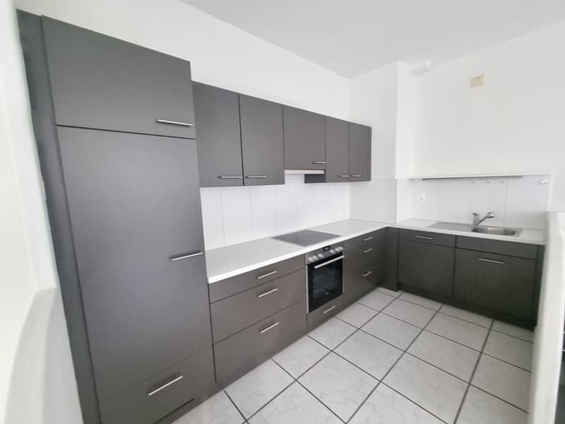 Grosszügig wohnen: 3.5 Zimmer auf 146 m² in Seenähe! (4)