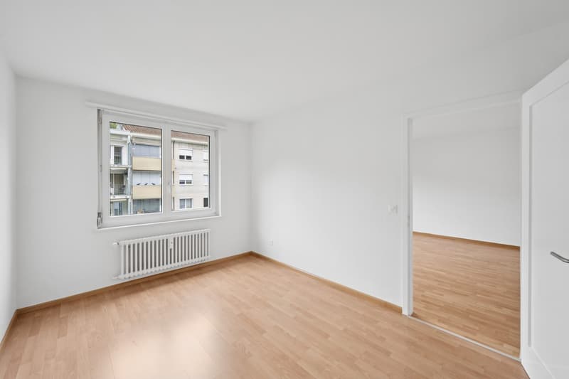 Schöne 3 ZWG mit grossem Balkon! (8)