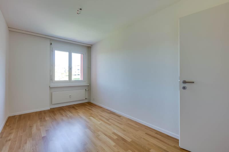 Moderne 4½-Zimmerwohnung mit Balkon und Abendsonne (8)