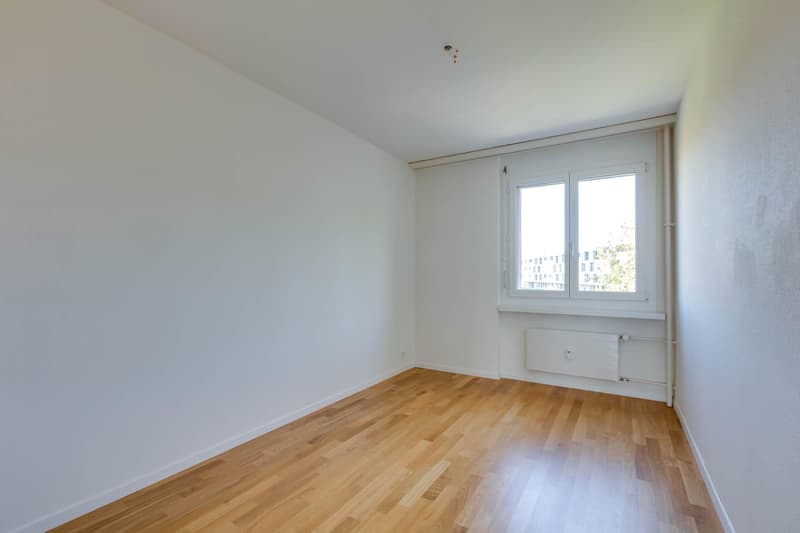 Moderne 4½-Zimmerwohnung mit Balkon und Abendsonne (9)