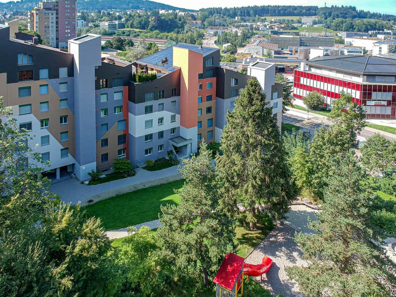 Grosszügige 4½-Zimmerwohnung mit Balkon und modernem Ausbaustandard (3)