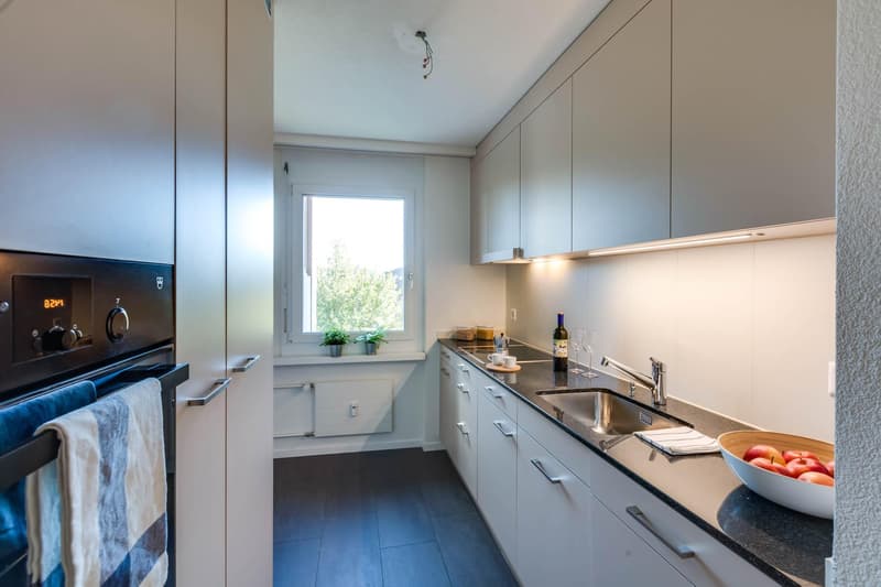 Grosszügige 4½-Zimmerwohnung mit Balkon und modernem Ausbaustandard (4)