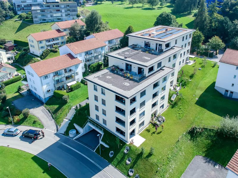 Attraktive 3.5-Zimmer-Wohnung mit sonniger Loggia im Neudorf (11)