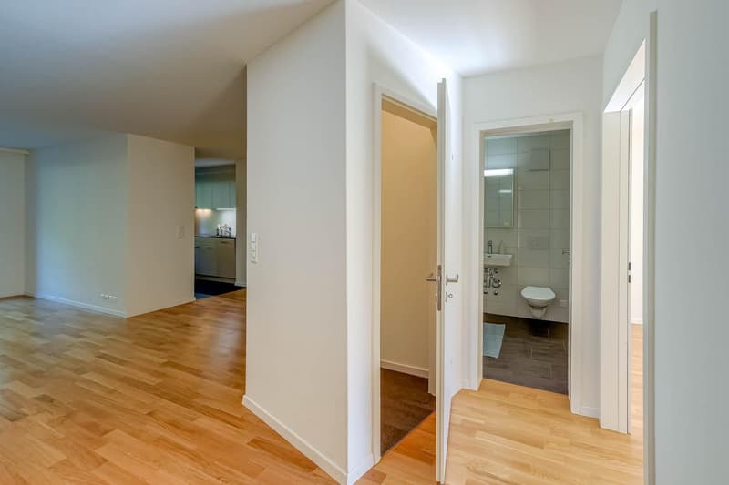 Grosszügige 3½-Zimmerwohnung mit Balkon und modernem Ausbaustandard (4)