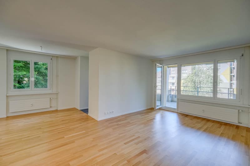 Grosszügige 4½-Zimmerwohnung mit Balkon und modernem Ausbaustandard (3)