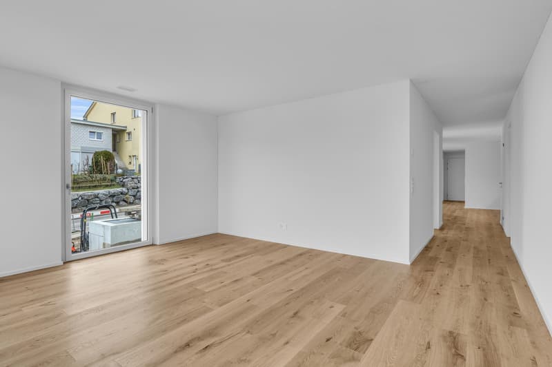 Moderne Gartenwohnung mit Sitzplatz und Loggia (3)