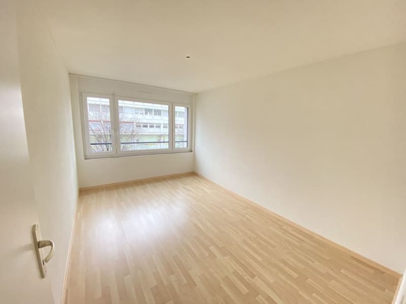 Schöne Stadtwohnung in Zürich Nord mit eigenem Waschturm (7)