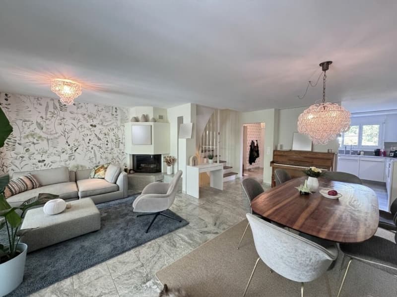 Wohnen mit Stil: Hochwertiges 4.5-Zimmer-Haus in ruhiger Lage (2)