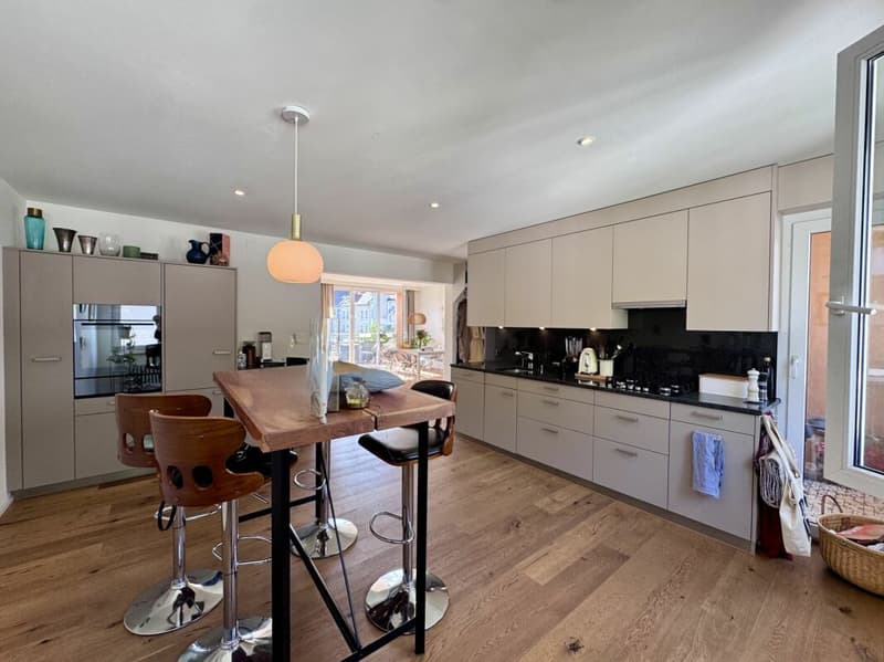 Grosszügige 3½-Zimmer-Maisonette mit 150 m², Balkon & 2 Bädern am Albisriederplatz (3)