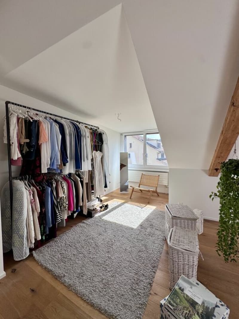 Grosszügige 3½-Zimmer-Maisonette mit 150 m², Balkon & 2 Bädern am Albisriederplatz (9)