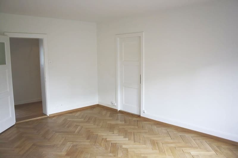 CHARMANTE UND ZENTRAL GELEGENE 3.5-ZIMMWER-WOHNUNG IN ZÜRICH-WOLLISHOFEN! (4)