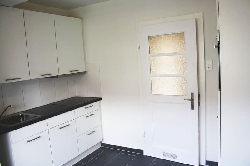CHARMANTE UND ZENTRAL GELEGENE 3.5-ZIMMWER-WOHNUNG IN ZÜRICH-WOLLISHOFEN! (7)