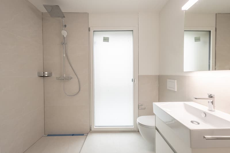 Modernes Wohnen im Dachgeschoss – Hochwertige 2.5-Zimmer-Neubauwohnung in Zürich-Seebach (5)