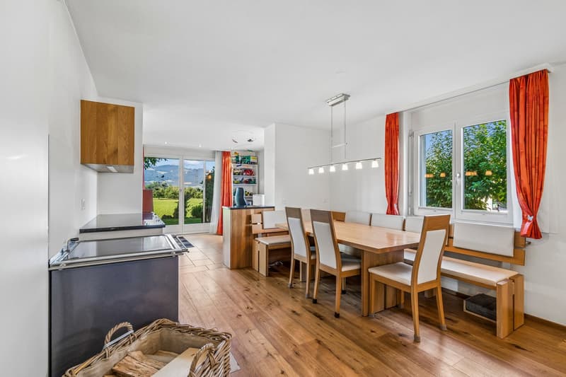 Wohnen mit Weitblick – freistehendes 7-Zimmer-Einfamilienhaus (16)