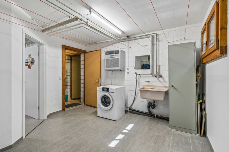Wohnen mit Weitblick – freistehendes 7-Zimmer-Einfamilienhaus (20)