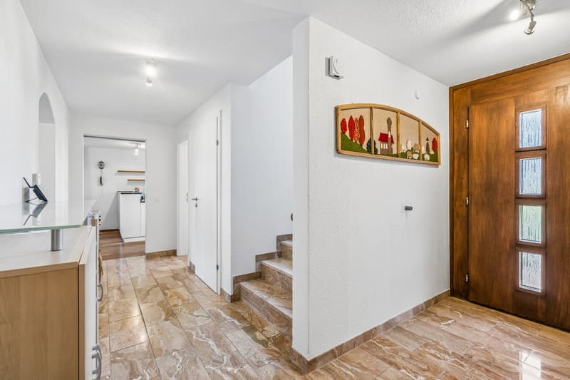 Wohnen mit Weitblick – freistehendes 7-Zimmer-Einfamilienhaus (14)