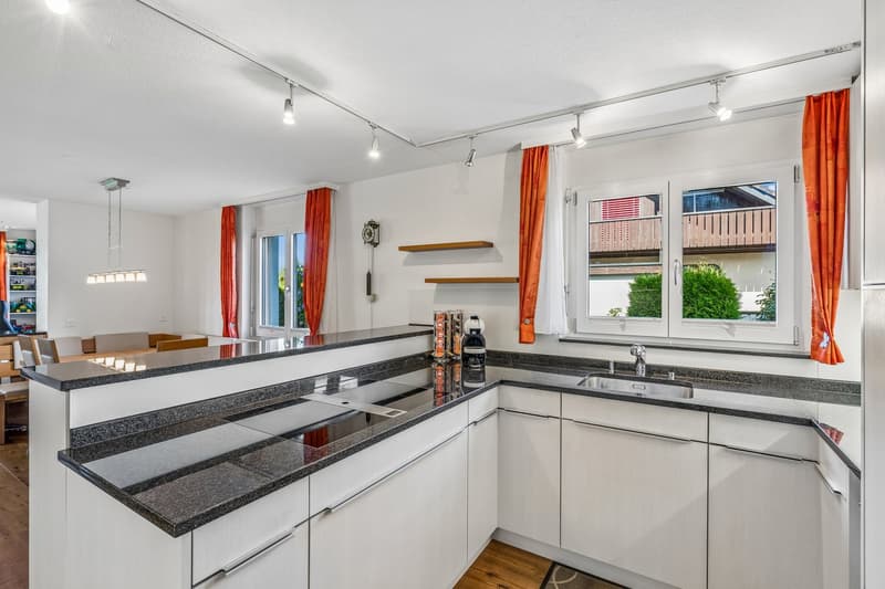 Wohnen mit Weitblick – freistehendes 7-Zimmer-Einfamilienhaus (15)