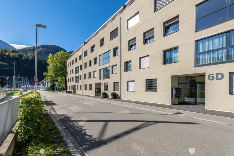 Grosszügige 4 1/2-Zimmerwohnung mit schöner Aussicht (1)