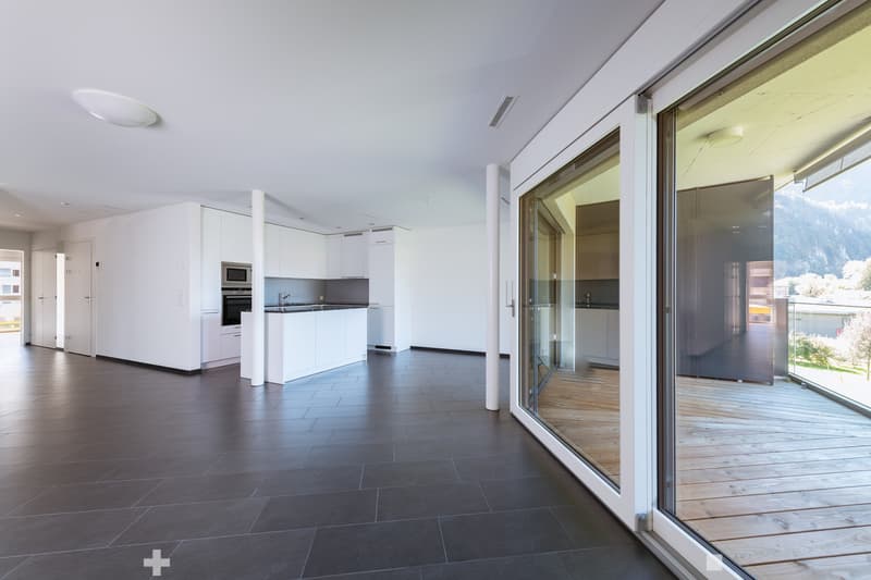 Grosszügige 4 1/2-Zimmerwohnung mit schöner Aussicht (5)