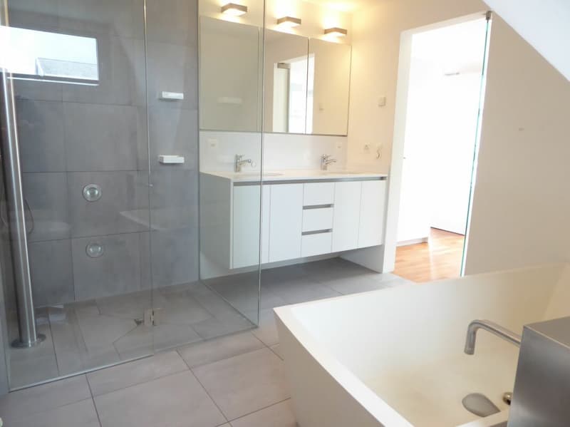 4-Zimmer-Maisonette-Wohnung mit zwei Tiefgaragenplätzen (9)