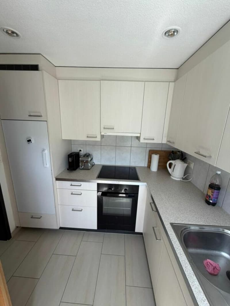 grosszügige 4.5-Zimmer-Wohnung mit Balkon im Zentrum von Vilters (3)