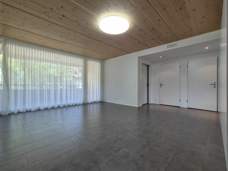 Betreutes Wohnen: moderne 2.5 Zimmerwohnung mit modernem Ausbau und schönem Balkon (3)