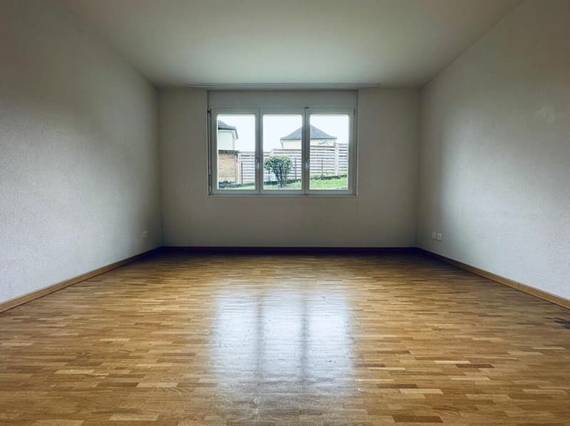 helle 2.5-Zimmerwohnung in bester Lage mit schöner Terrasse (3)