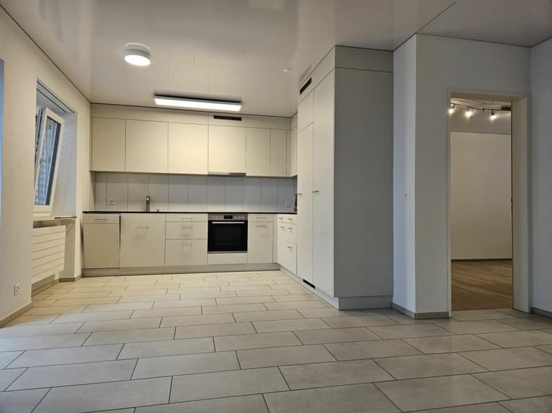 gepflegte 2.5 Zimmer-Erdgeschosswohnung im Zentrum von Flums (2)