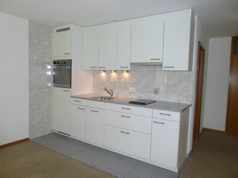 1.5-Zimmer-Studio-Ferienwohnung mit Gartensitzplatz und Tiefgaragenplatz (6)