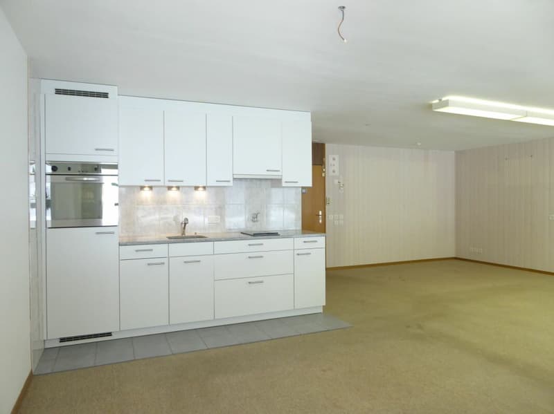 1.5-Zimmer-Studio-Ferienwohnung mit Gartensitzplatz und Tiefgaragenplatz (7)