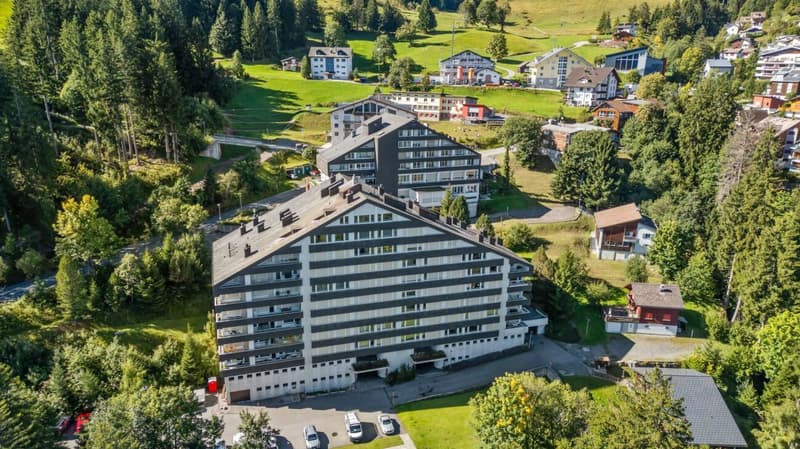 1.5-Zimmer-Studio-Ferienwohnung mit Gartensitzplatz und Tiefgaragenplatz (2)