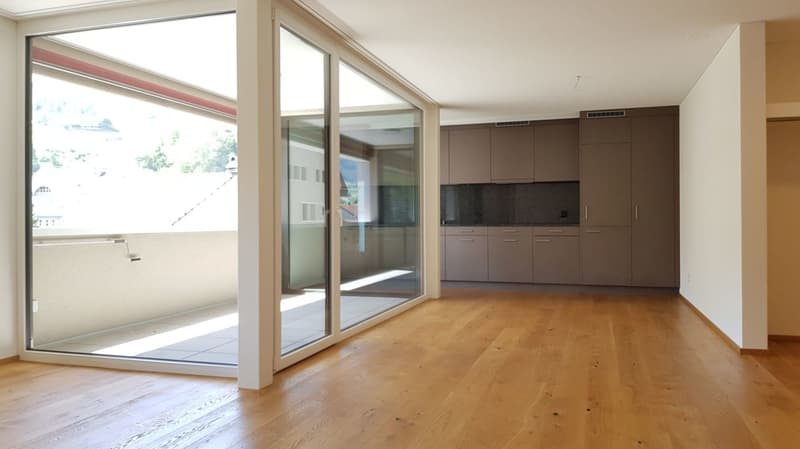 Wohn- und Essbereich / Küche / Loggia