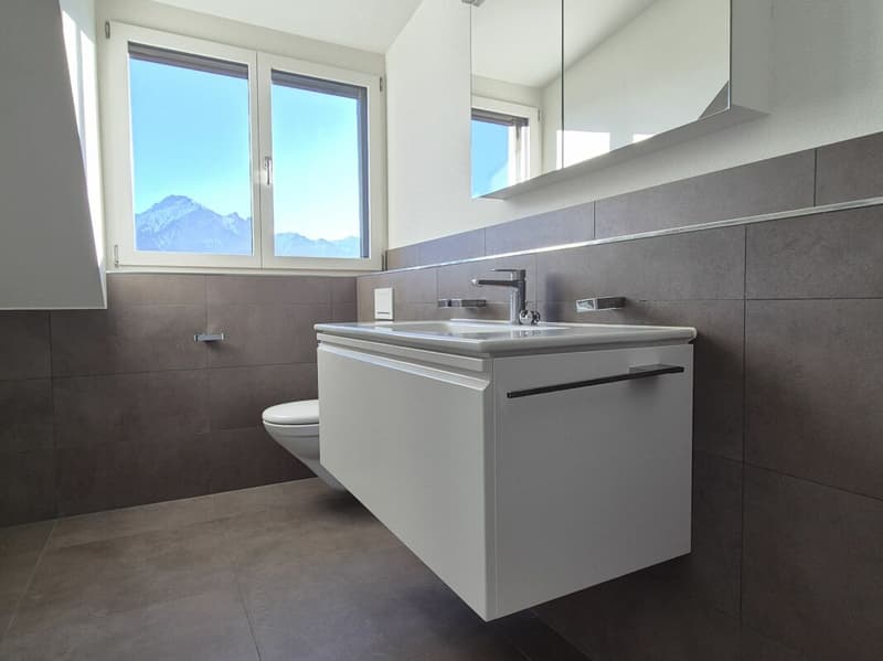 neuwertige 4.5-Zimmer-Maisonette-Wohnung mit Loggia an zentraler Lage in Mels (8)