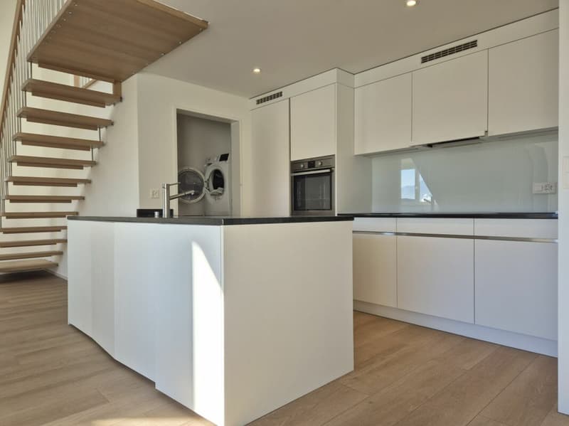 neuwertige 4.5-Zimmer-Maisonette-Wohnung mit Loggia an zentraler Lage in Mels (1)