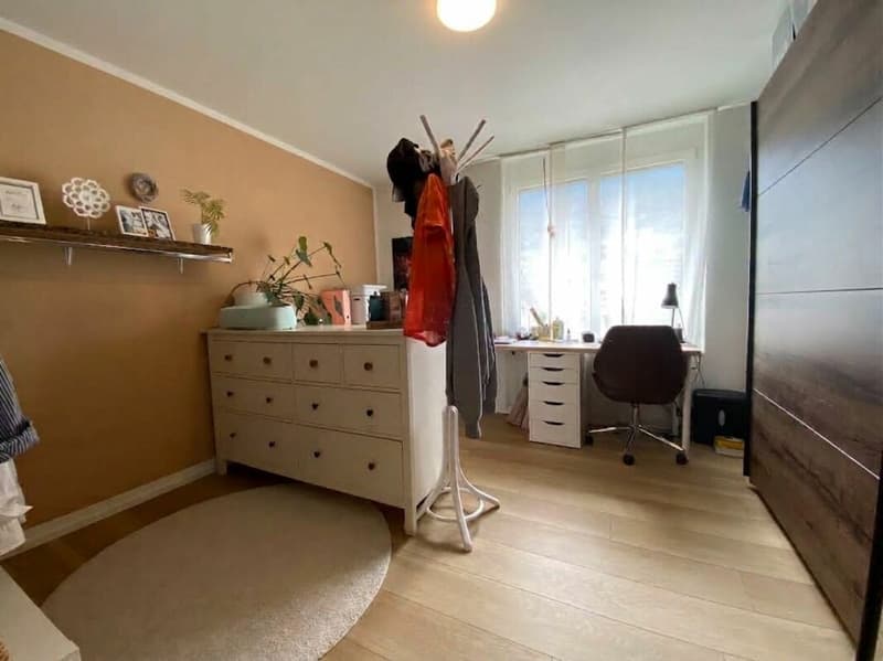 schöne 3.5-Zimmer-Wohnung inmitten von Mels (5)