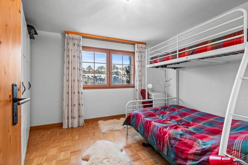 4 1/2-Zimmer-Ferienwohnung mit eigener Sauna und einem Tiefgaragenplatz (11)