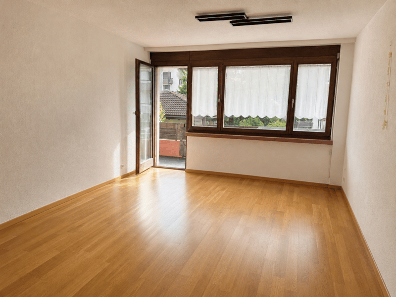 Preiswerte 2.0-Zimmer-Wohnung mit Balkon und Bergsicht (1)