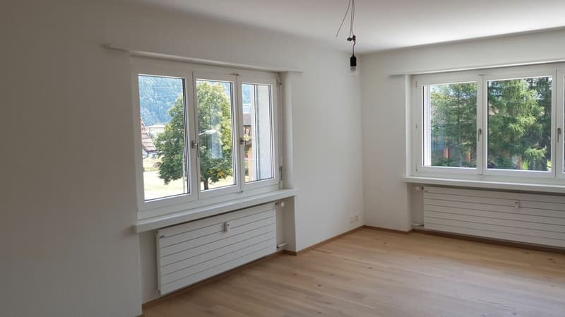 Grosszügige 4.5 Zimmerwohnung im Zentrum von Flums (3)