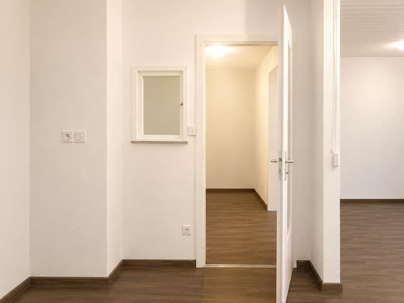 Bürofläche im Erdgeschoss an der Maiacherstrasse in Au ZH (2)