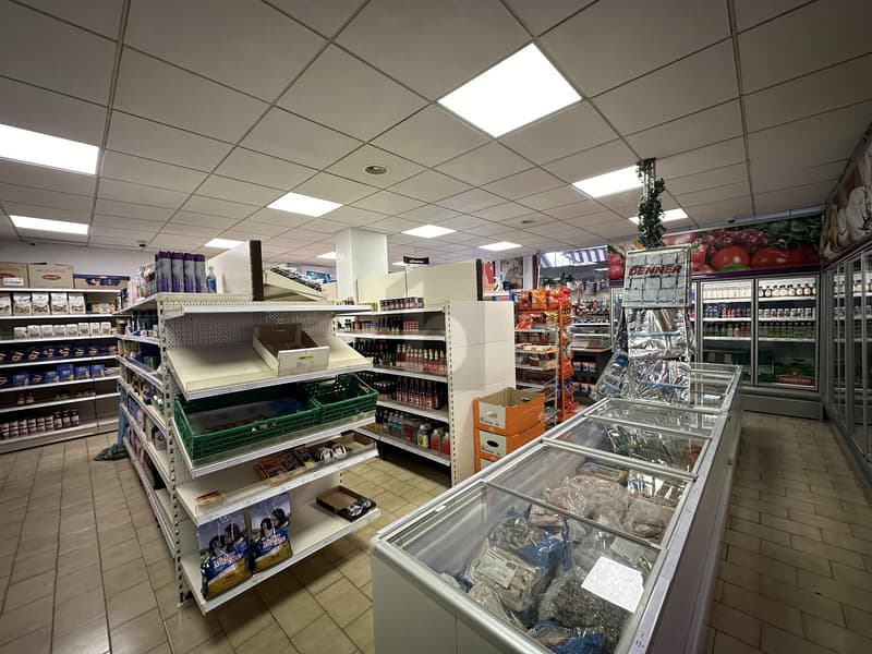SUPER ÉPICERIE À THÔNEX ! (2)