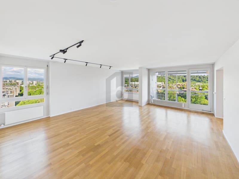 MODERN MIT PANORAMA WEITSICHT (2)