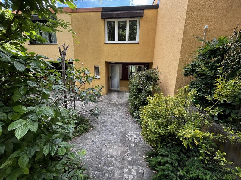 SONNIGE SÜDLAGE MIT WEITSICHT, GARTEN & KOMFORT (2)